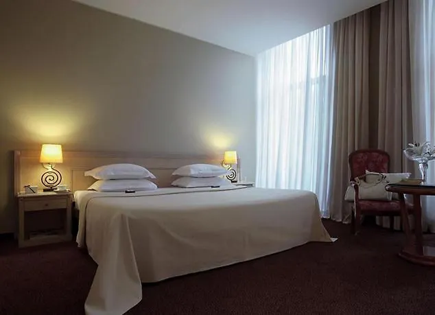 B4 Park Nice Hotell