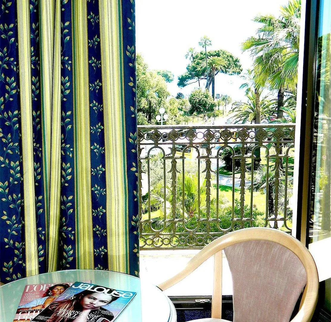 B4 Park Nice France